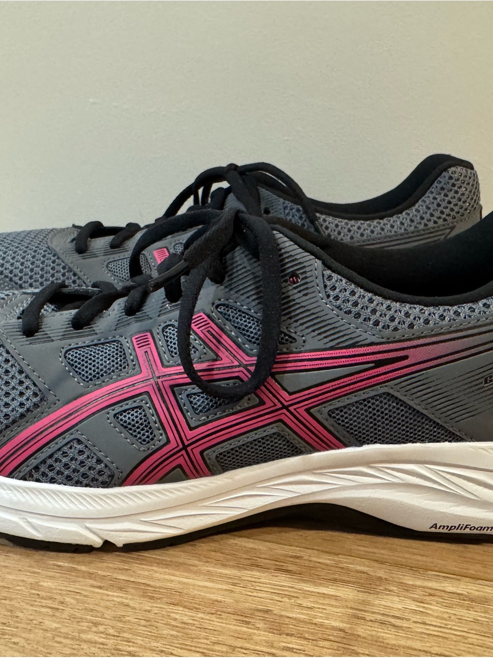 ASICS Gel-Contend 5 Women’s Size 10 Gray Pink Running Shoes Sneakers NEW NWOT